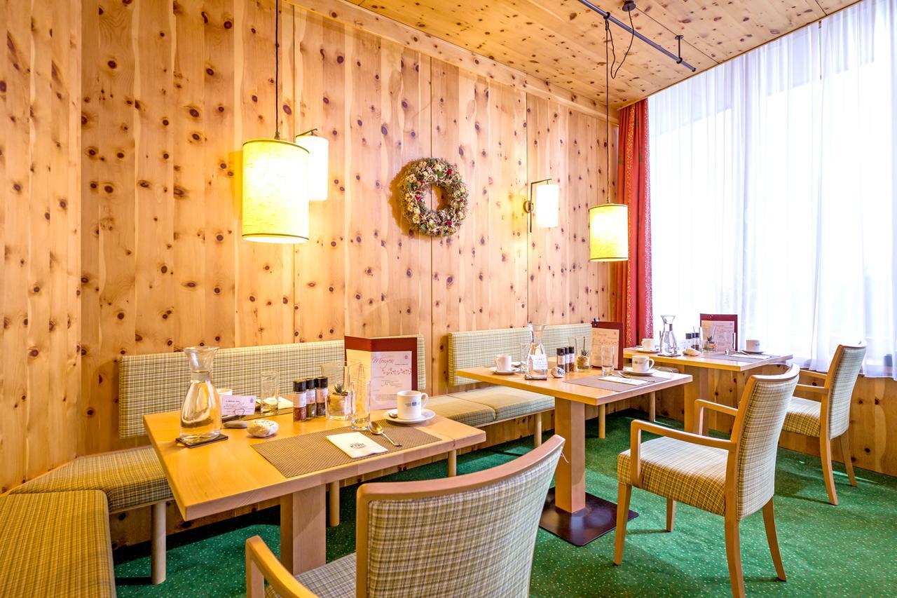 Vivea Gesundheitshotel Bad Goisern Exteriör bild